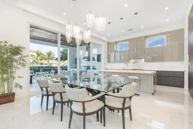 Palm Beach Isles Residence photo 8
