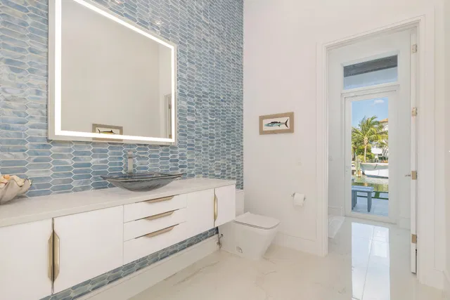 Palm Beach Isles Residence photo 23