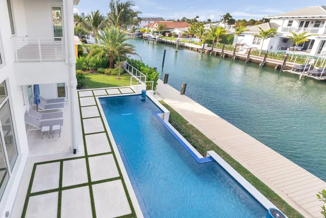 Palm Beach Isles Residence photo 26