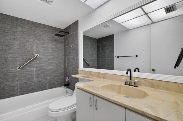  Unit 102 photo 11