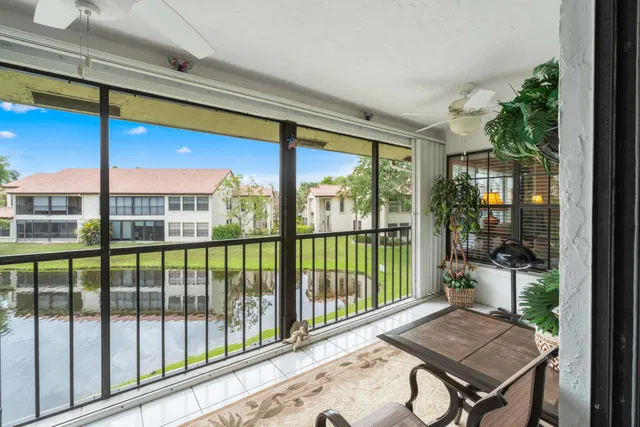Unit 4022 photo 6