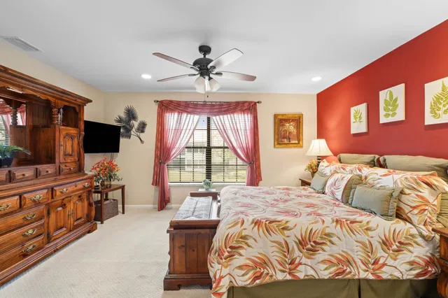 Unit 4022 photo 15