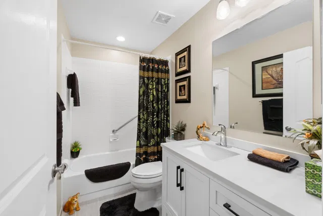 Unit 4022 photo 20