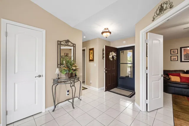 Unit 4022 photo 23