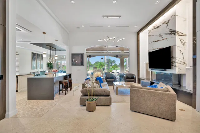 Admirals Cove Residence photo 8