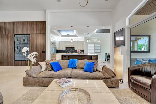 Admirals Cove Residence photo 12