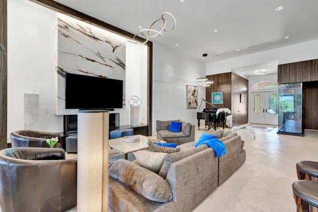 Admirals Cove Residence photo 13