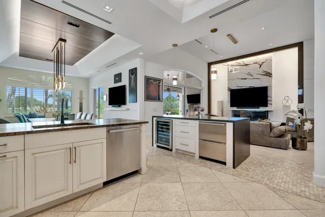 Admirals Cove Residence photo 21