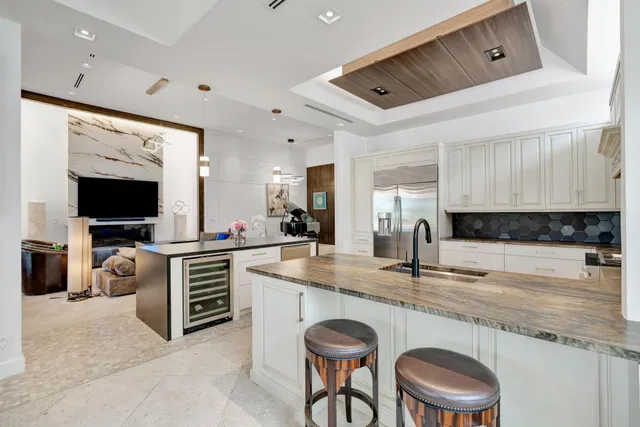 Admirals Cove Residence photo 23