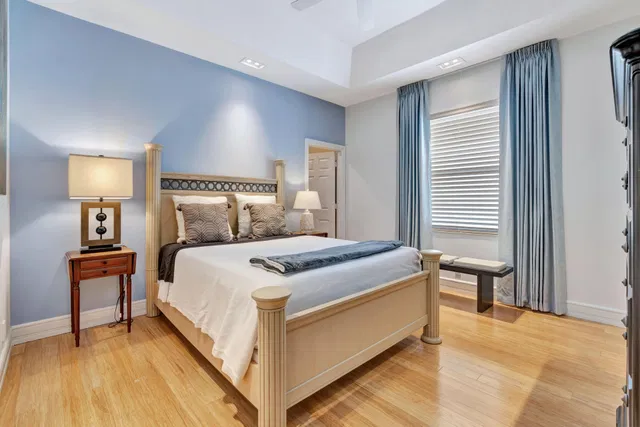 Admirals Cove Residence photo 39