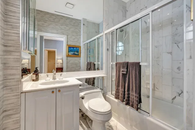 Admirals Cove Residence photo 41