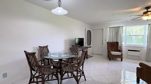 Unit 102 photo 8