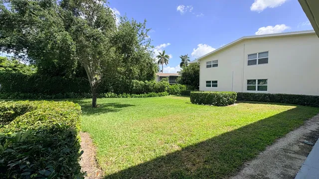 Unit 102 photo 18