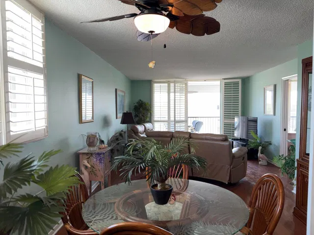 Unit 501 photo 10
