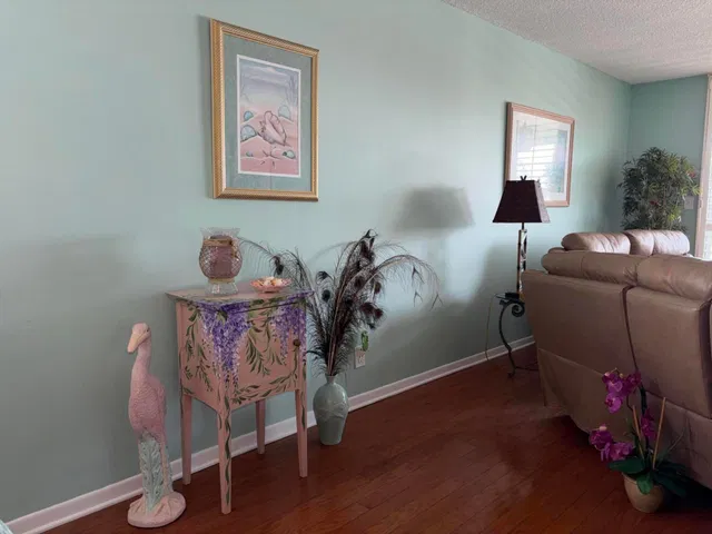 Unit 501 photo 15