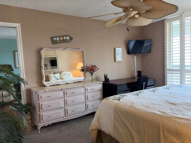Unit 501 photo 20