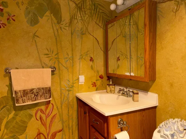 Unit 501 photo 22