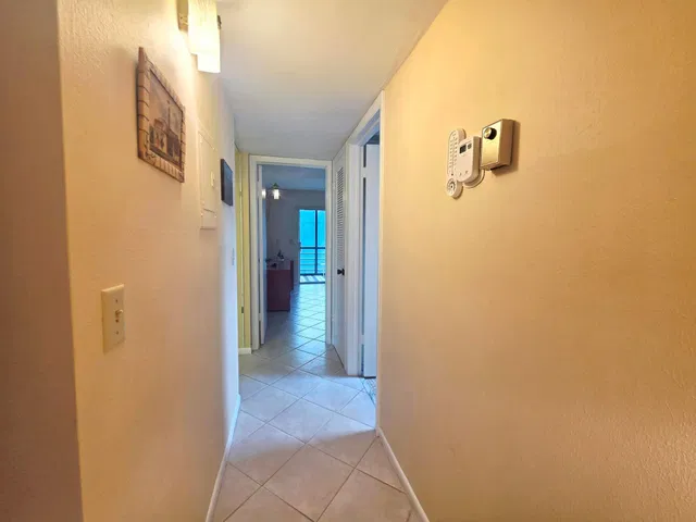 Residence photo 5