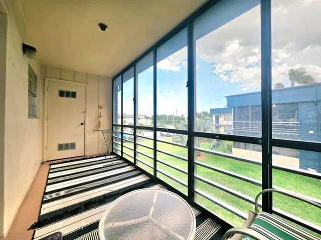 Residence photo 9
