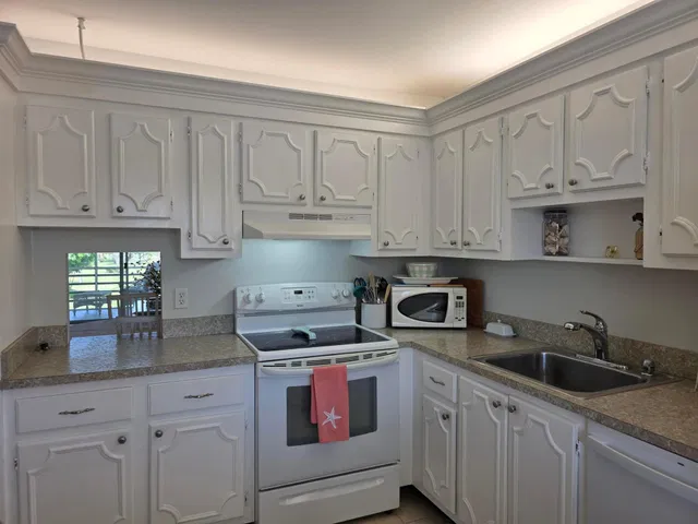 Jupiter Harbour Unit 211 photo 4