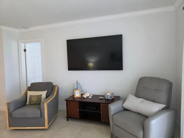 Jupiter Harbour Unit 211 photo 9