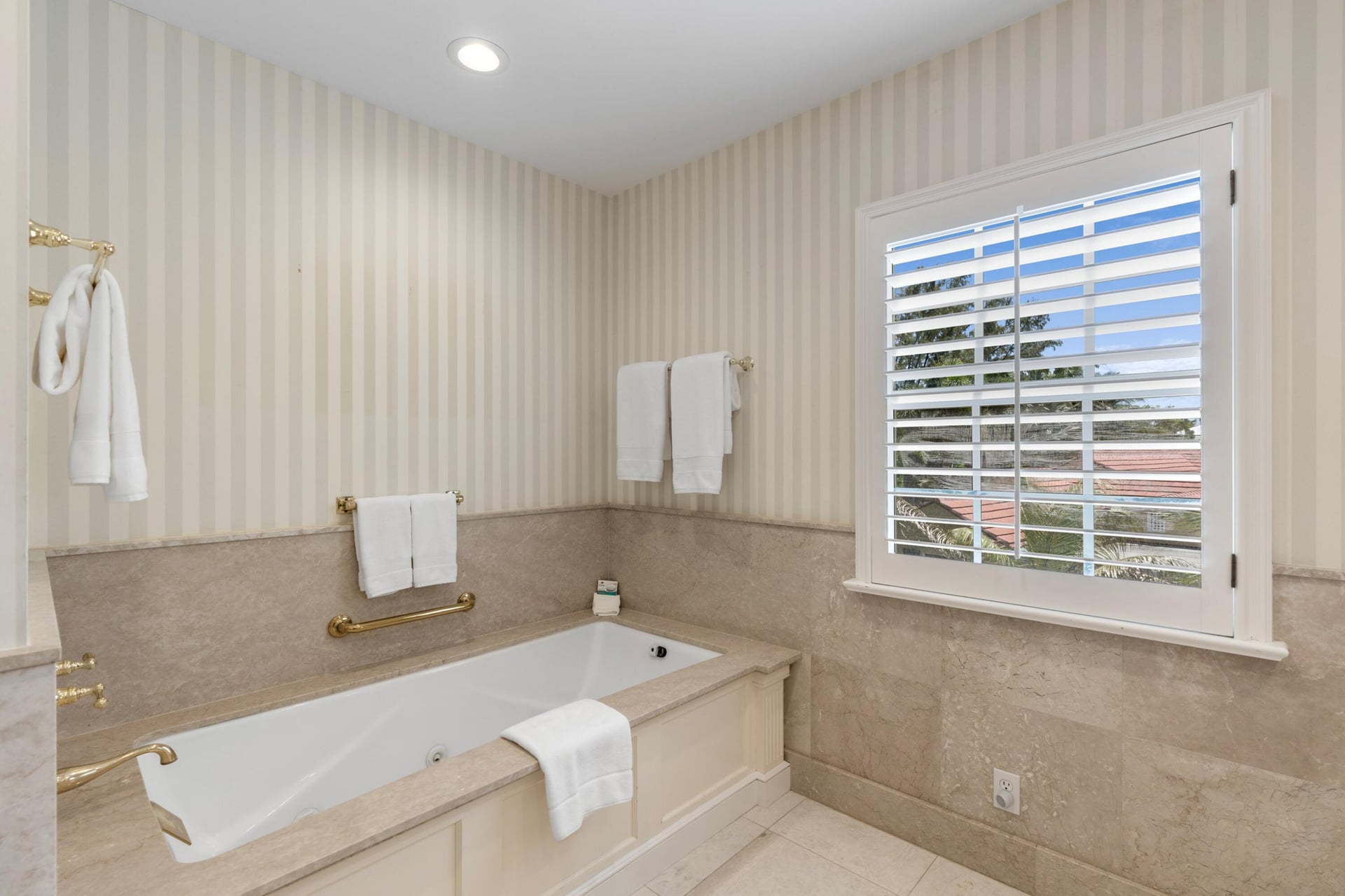  Residence photo 15