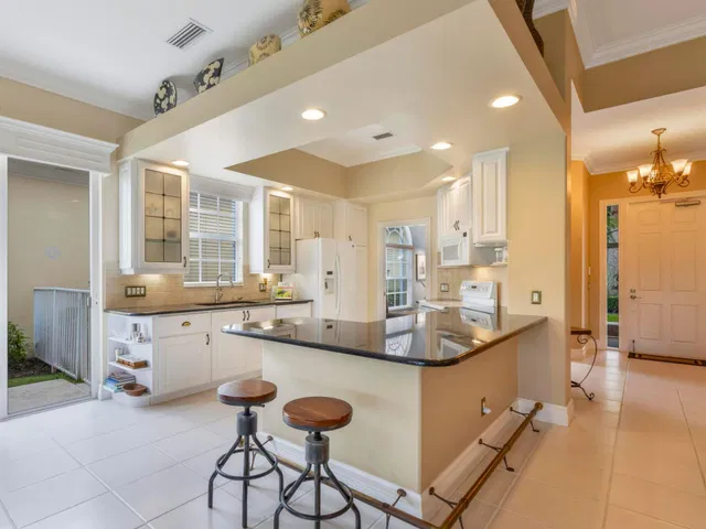  Residence photo 10