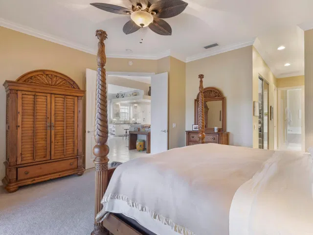  Residence photo 32
