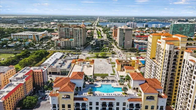 One City Plaza Unit 105 photo 2