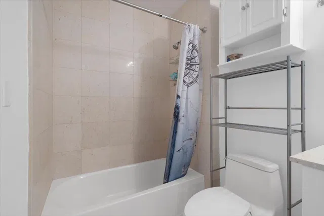 One City Plaza Unit 105 photo 27