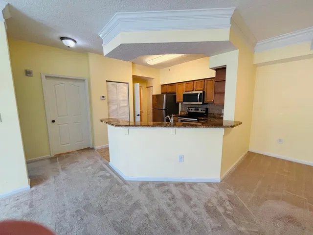 Unit 8304 photo 11