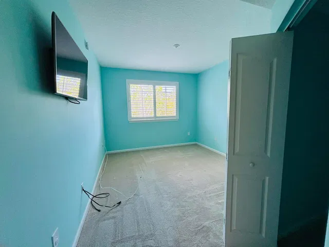 Unit 8304 photo 15