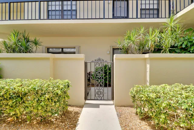  Residence photo 26