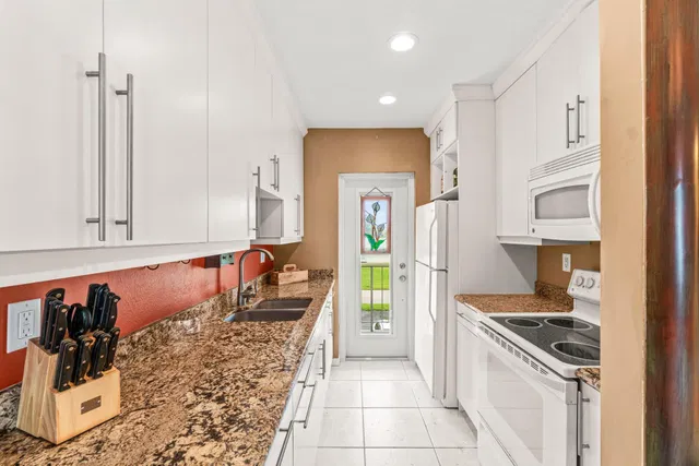  Unit 217 H photo 17