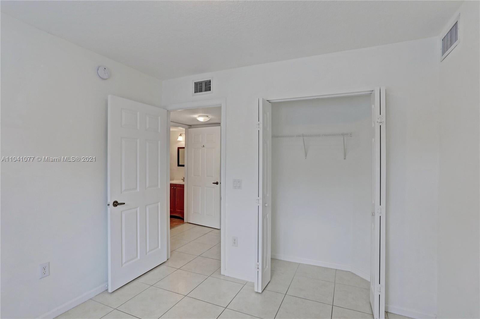 Unit 106 photo 11