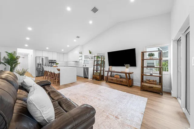 Residence photo 14