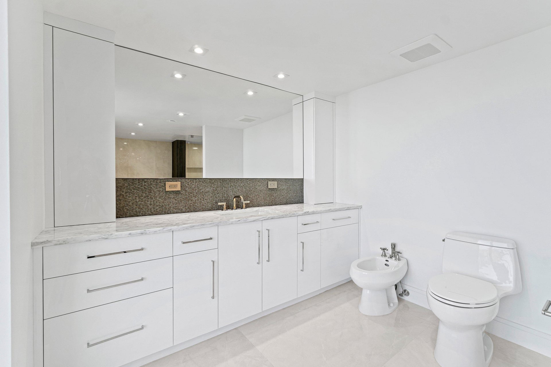  Unit 12n photo 45