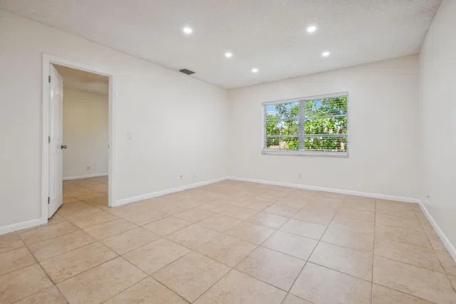 Village of North Palm Beach Unit 6 photo 9