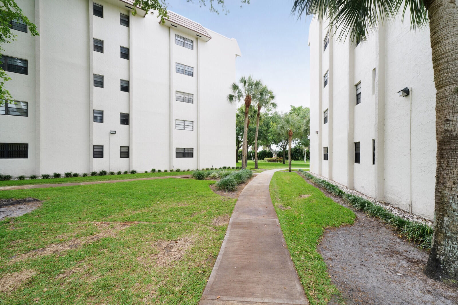 Unit 3503 photo 2
