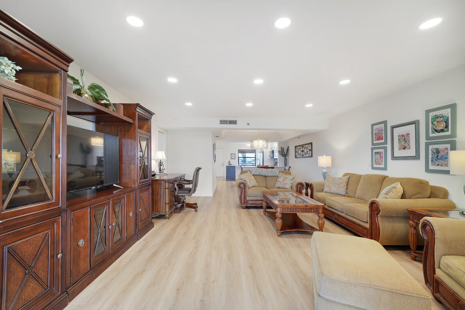 Unit 3503 photo 9