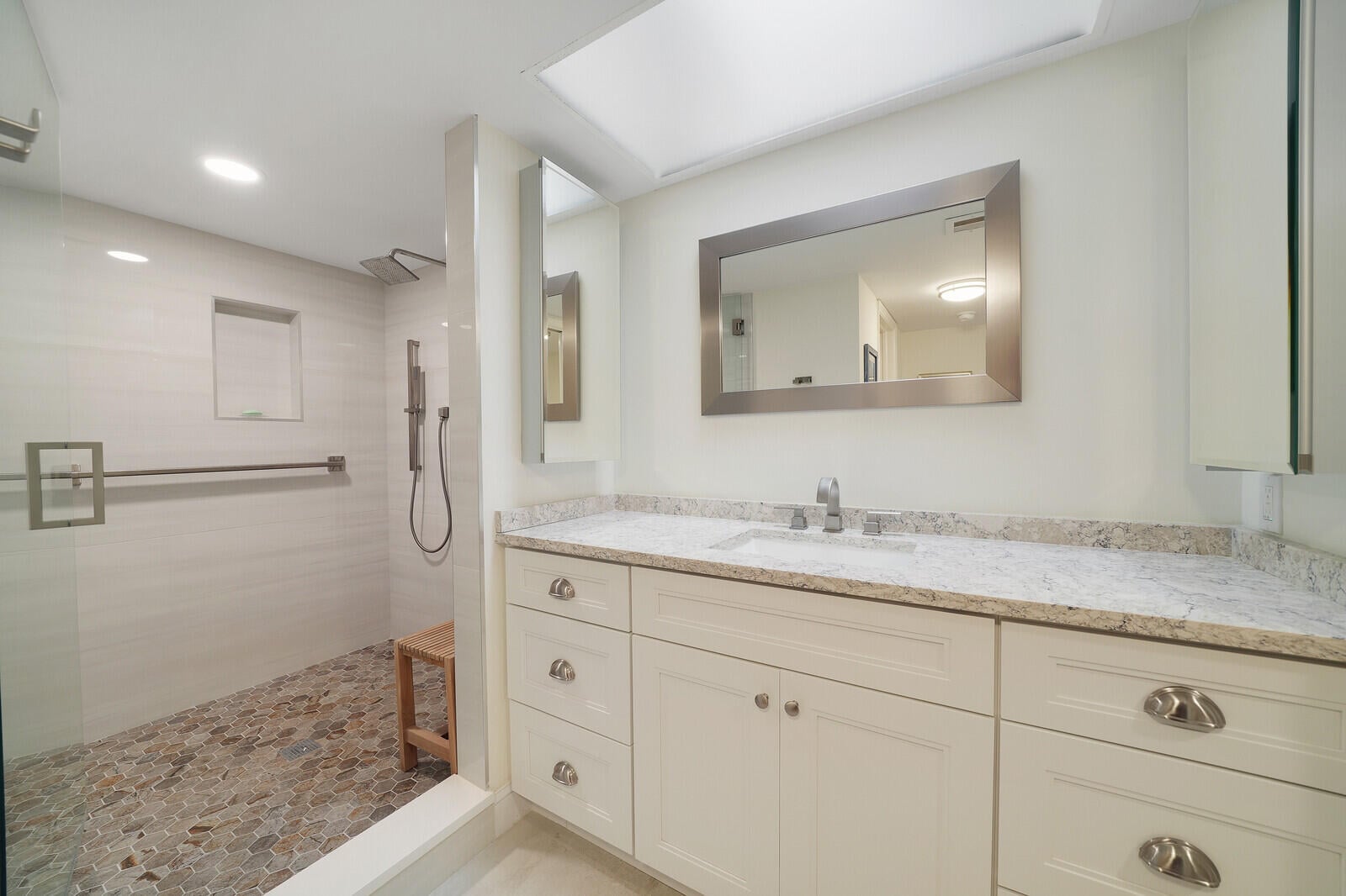 Unit 3503 photo 25