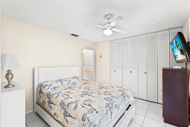 Unit 134 photo 19