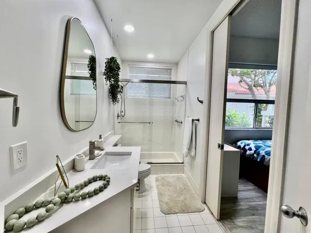 Unit 404 photo 20