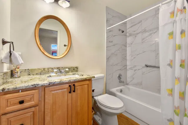 Unit 64 photo 14