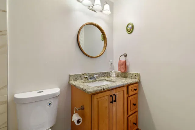 Unit 64 photo 18