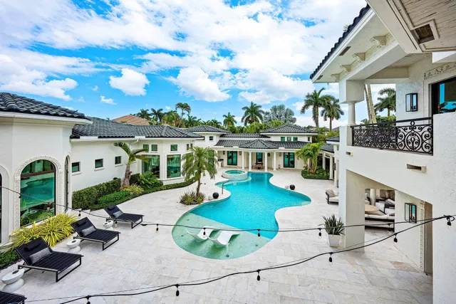 Woodfield Country Club Residence photo 8