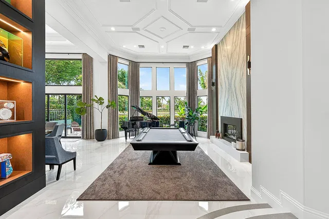 Woodfield Country Club Residence photo 33
