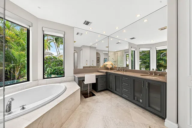 Woodfield Country Club Residence photo 70