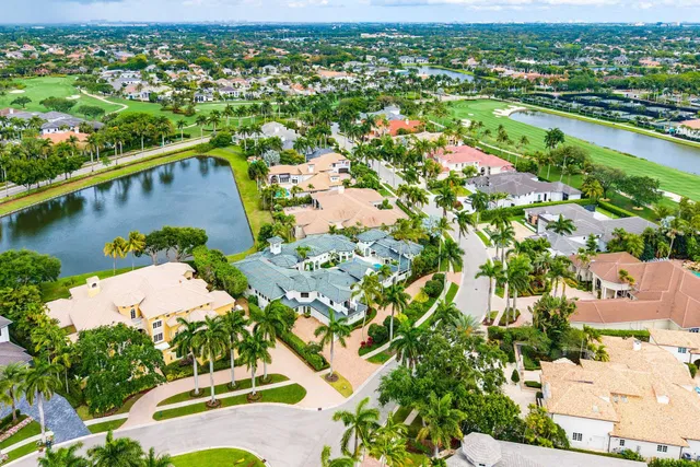 Woodfield Country Club Residence photo 89