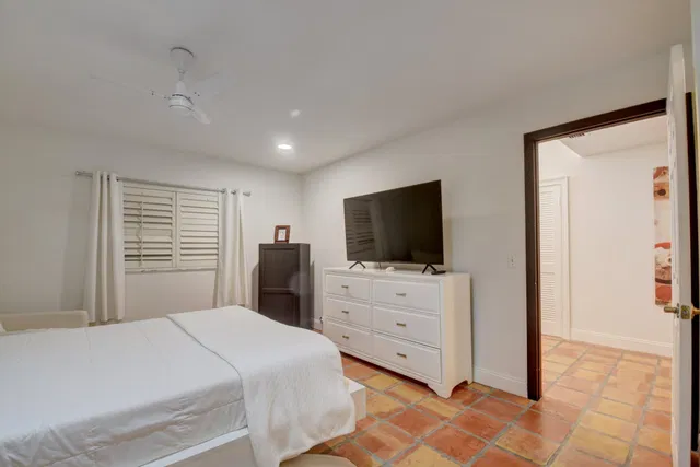  Unit 124 photo 19